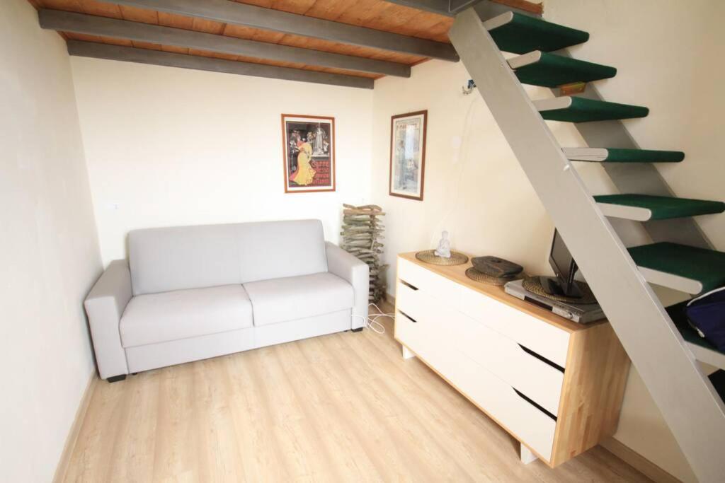 Apartamento Bilocale Fronte Mare Marina Di Pisa Exterior foto